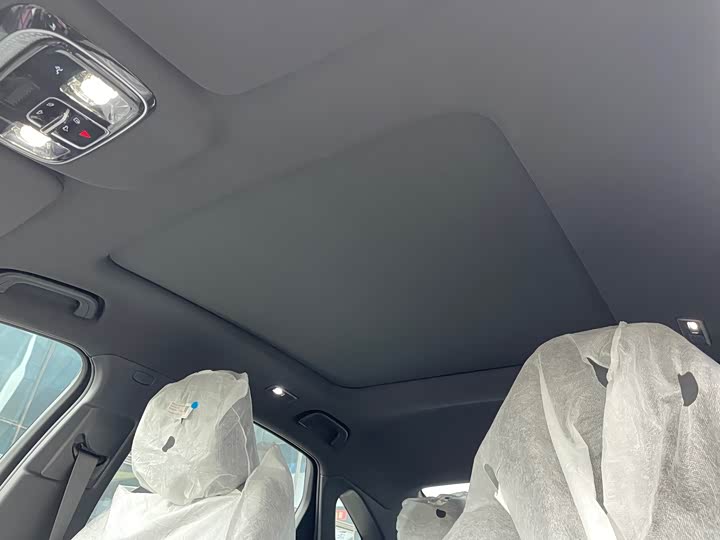 Photo 9 - Geely Preface