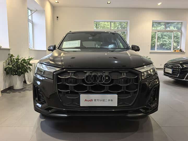 Фото 2 - Audi SQ7