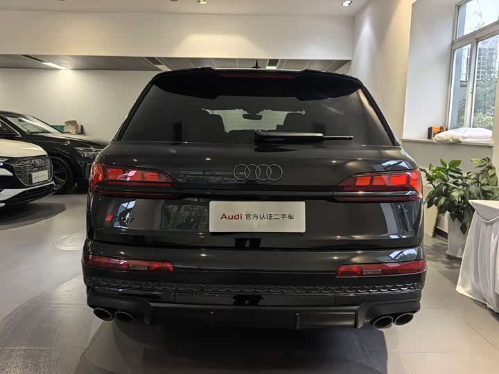 Фото 4 - Audi SQ7