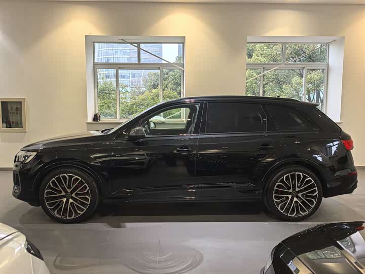 Фото 5 - Audi SQ7