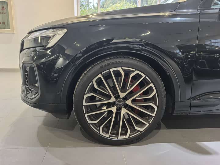 Фото 6 - Audi SQ7