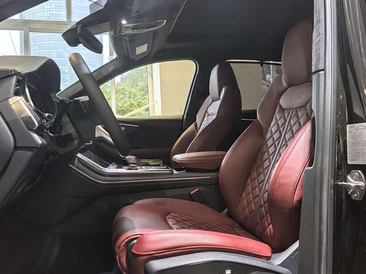 Фото 9 - Audi SQ7