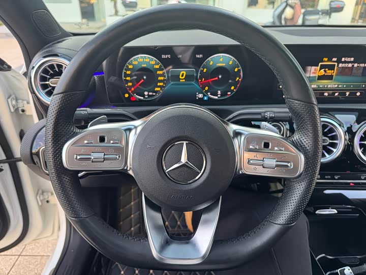 Фото 7 - Mercedes-Benz A-Class