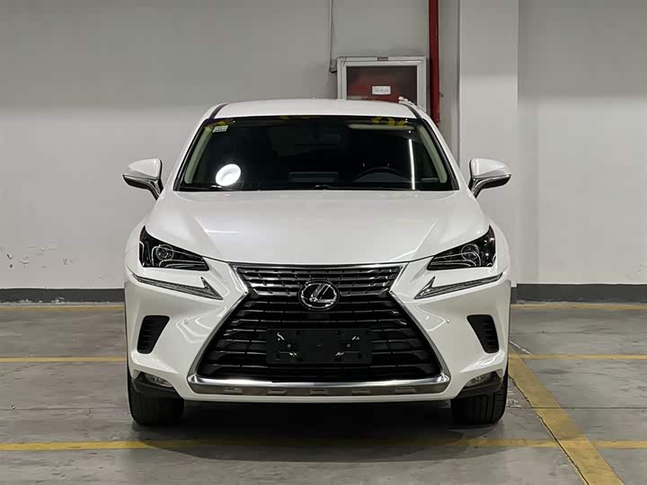 Фото 2 - Lexus NX