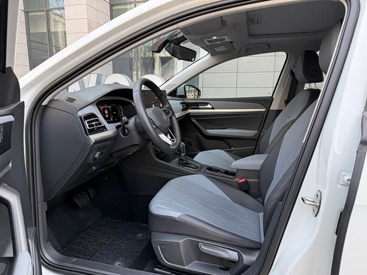 Photo 9 - Volkswagen Lavida