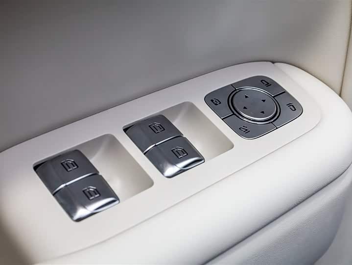 Фото 7 - LiXiang L8