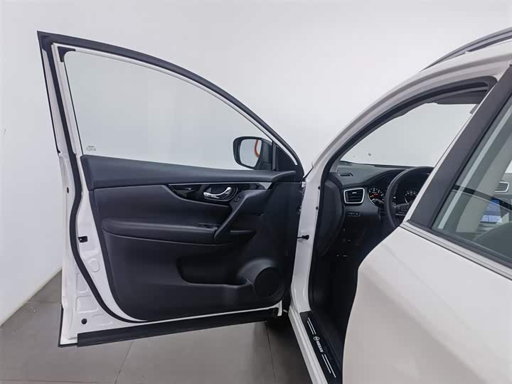 Фото 8 - Nissan Qashqai