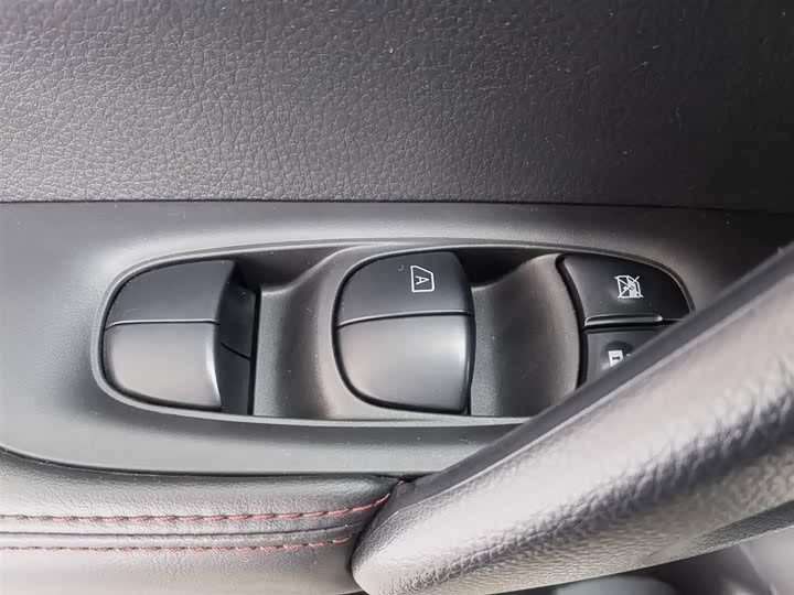 Фото 9 - Nissan Qashqai