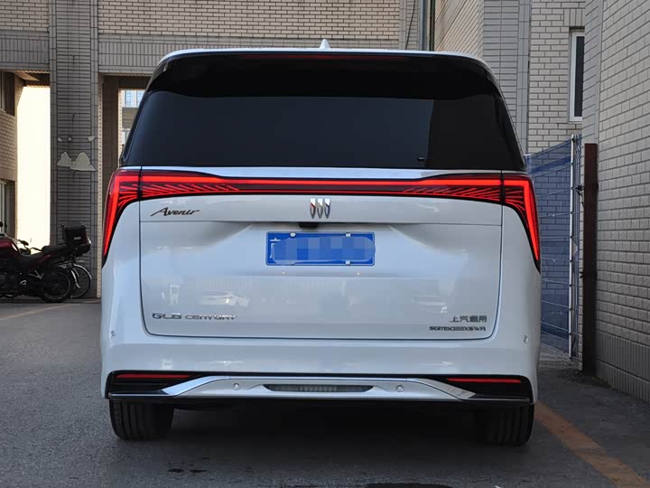 Photo 5 - Buick GL8 Century