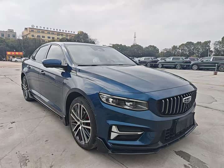 Фото 3 - Geely Preface