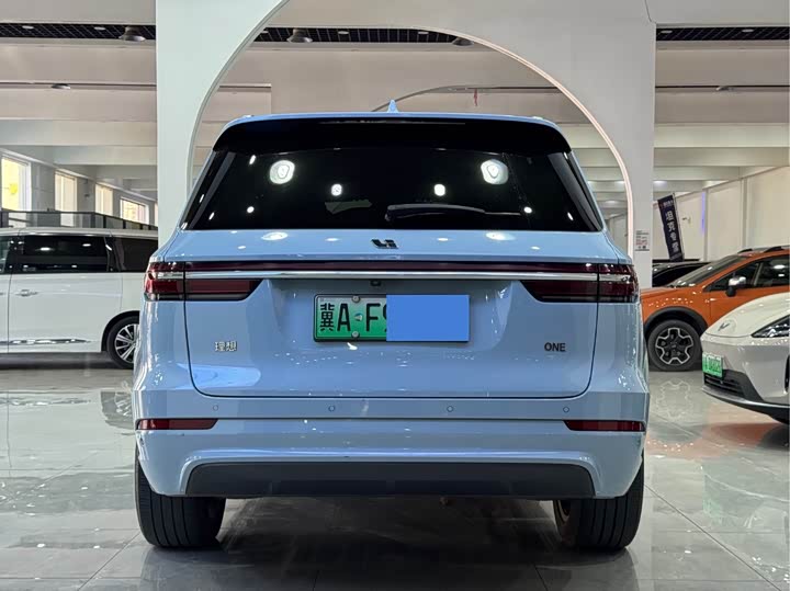 Фото 4 - LiXiang One