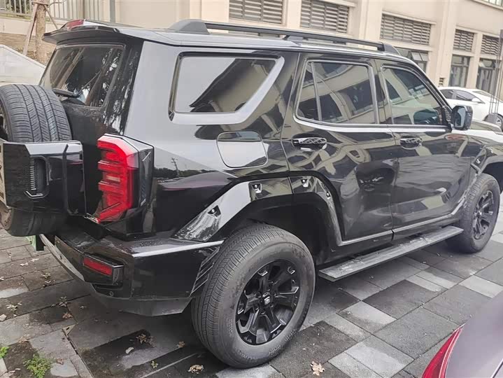 Фото 3 - Tank 400 Hybrid