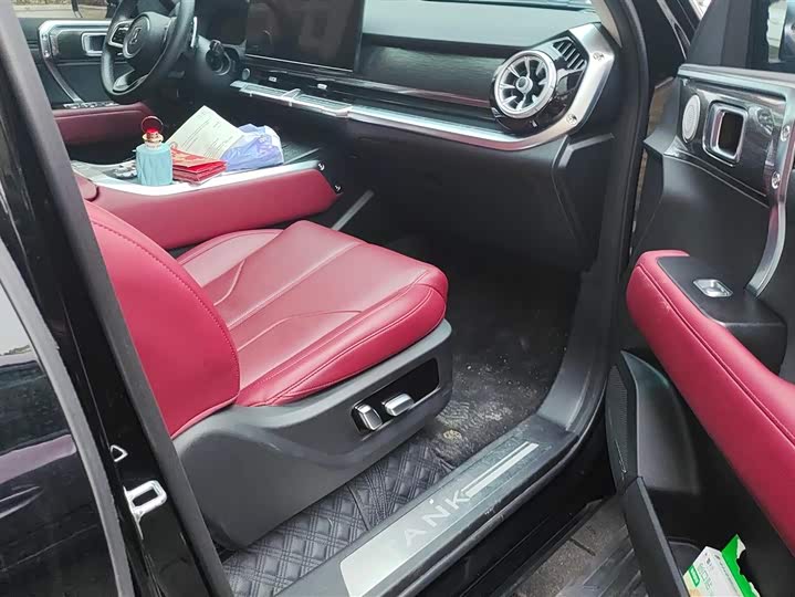 Фото 8 - Tank 400 Hybrid