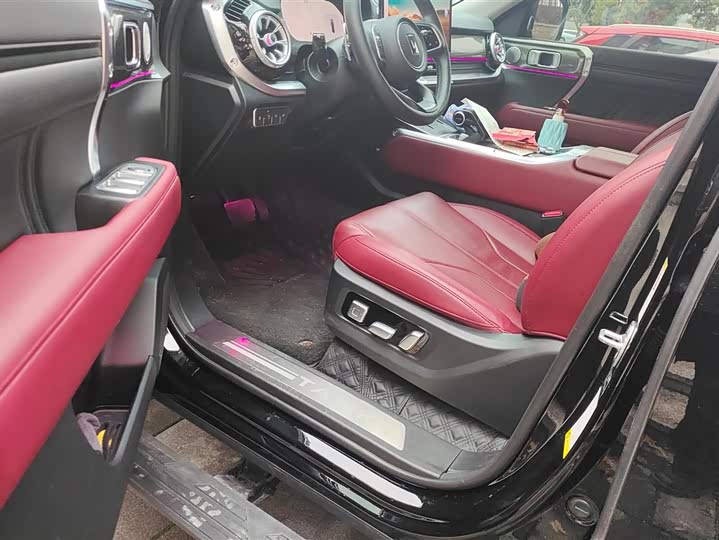 Фото 9 - Tank 400 Hybrid