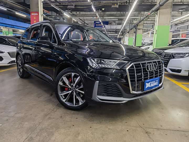 Фото 3 - Audi Q7