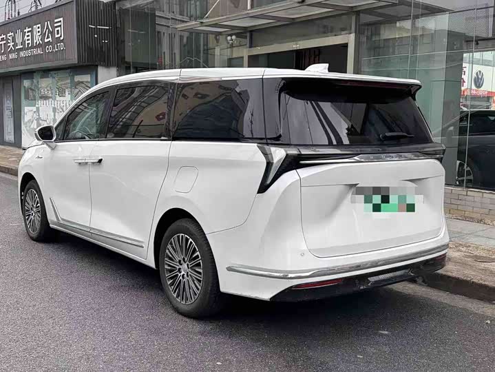 Фото 6 - Buick GL8 Hybrid