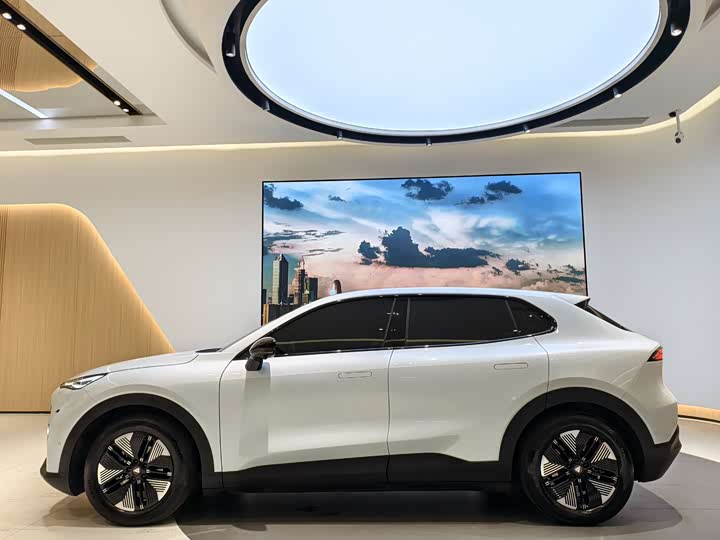 Фото 2 - Changan Deepal S05