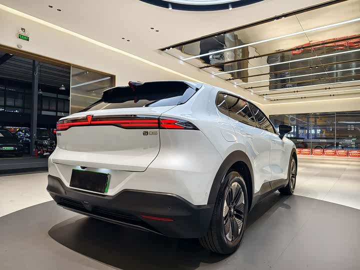 Фото 4 - Changan Deepal S05