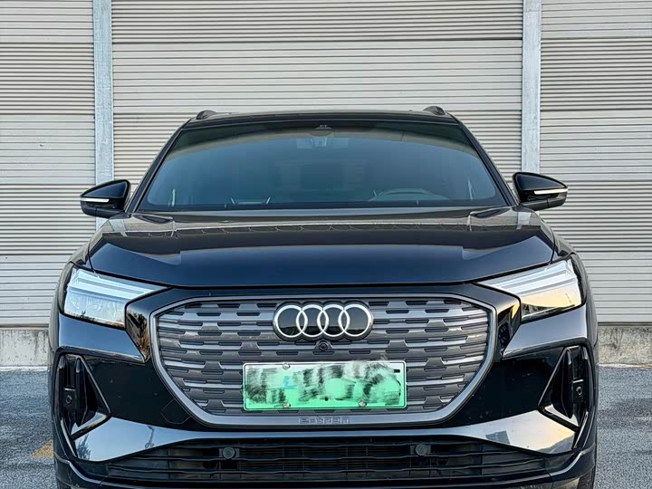 Фото 2 - Audi Q4 e-tron