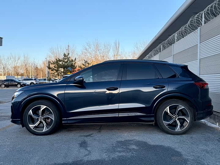 Фото 7 - Audi Q4 e-tron