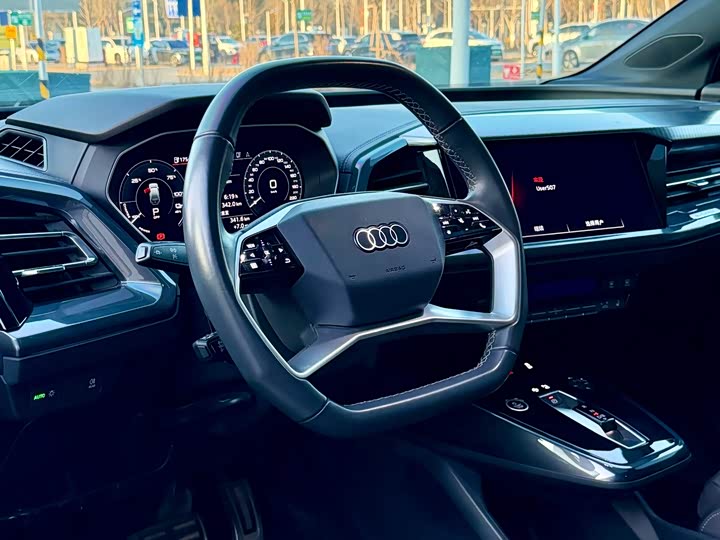 Фото 8 - Audi Q4 e-tron