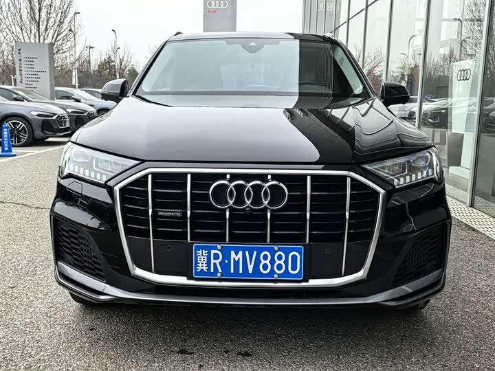Фото 2 - Audi Q7