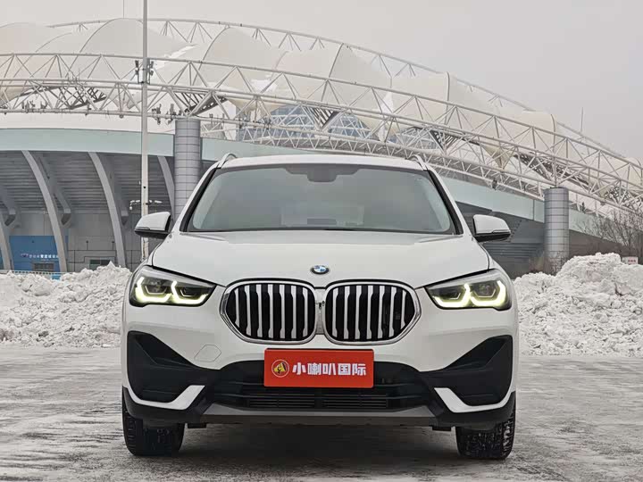 Фото 3 - BMW X1