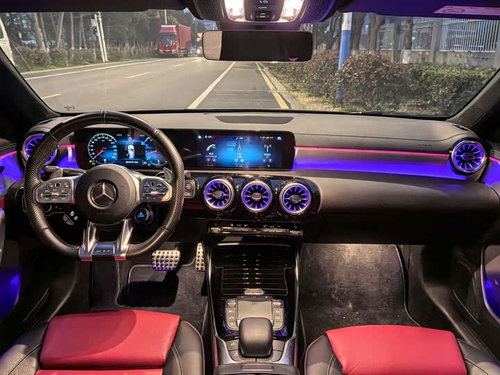 Фото 5 - Mercedes-Benz A-Class AMG