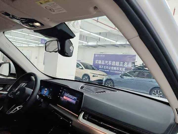 Фото 7 - BMW iX1