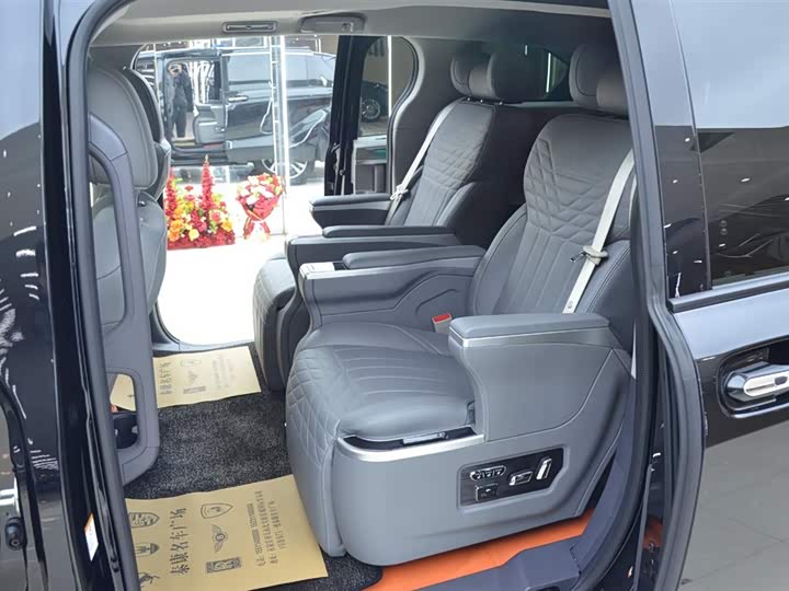 Фото 5 - Toyota Sienna