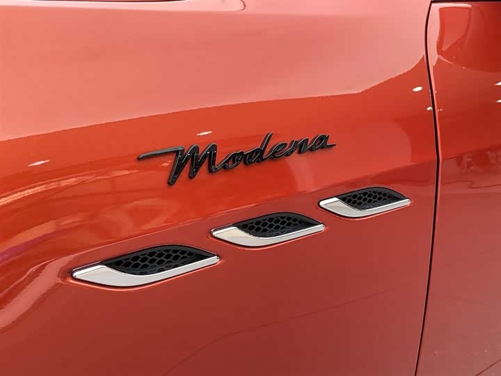 Фото 8 - Maserati Ghibli