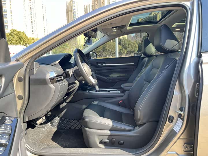 Фото 8 - Nissan Teana