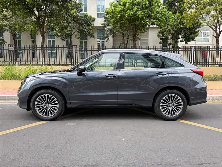 Photo 3 - Honda Avancier