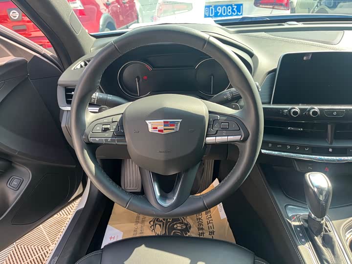 Фото 7 - Cadillac CT4