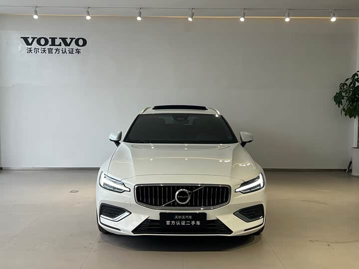 Фото 2 - Volvo V60