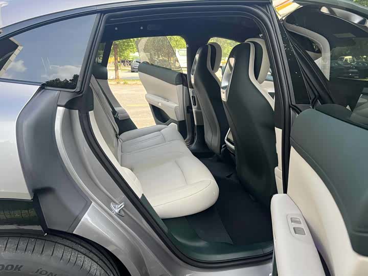 Фото 7 - Xiaomi YU7