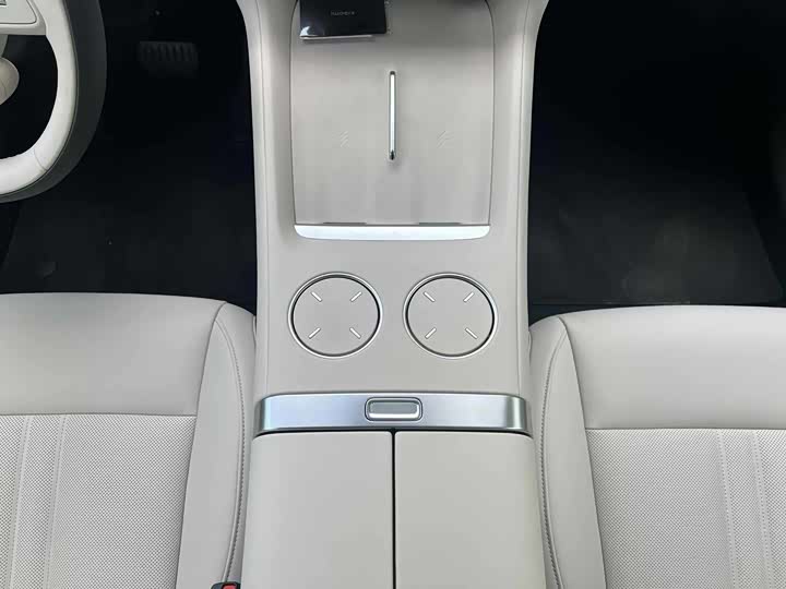 Фото 9 - Xiaomi YU7