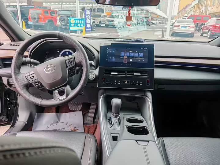 Фото 6 - Toyota Avalon