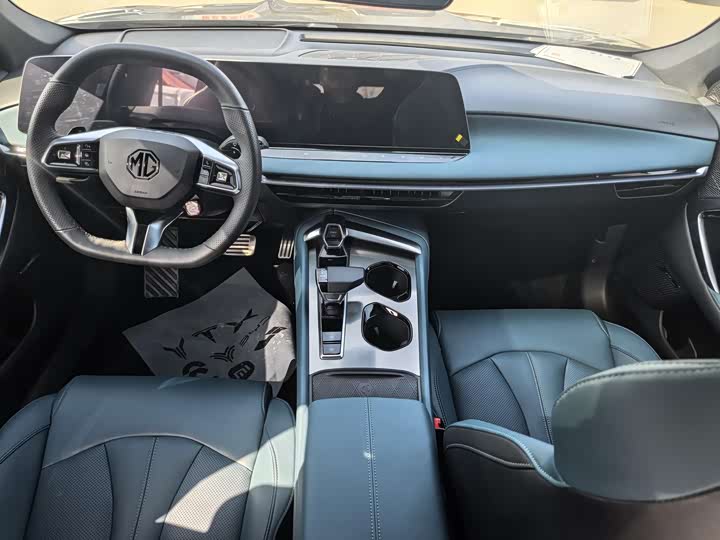 Фото 7 - MG Motor 7