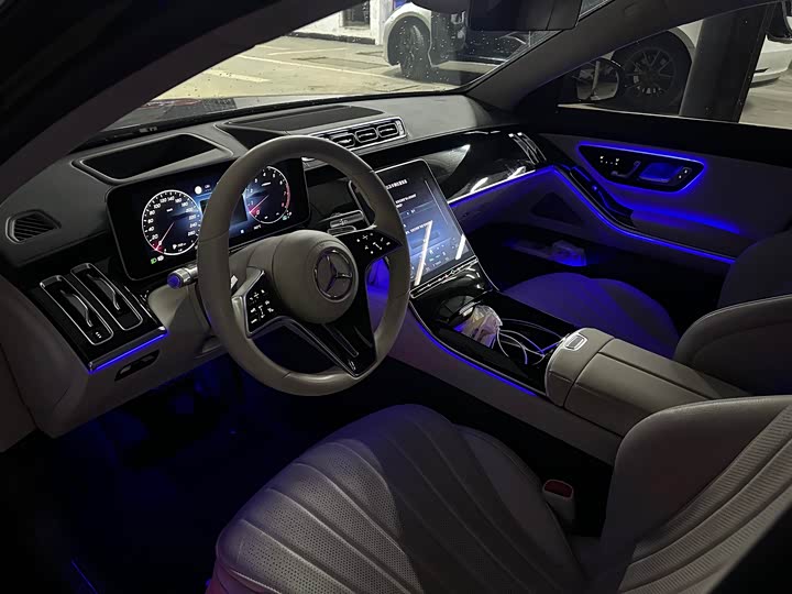 Photo 4 - Mercedes-Benz S-Class