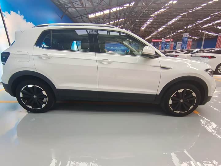 Фото 4 - Volkswagen Tacqua