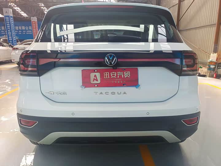 Фото 6 - Volkswagen Tacqua