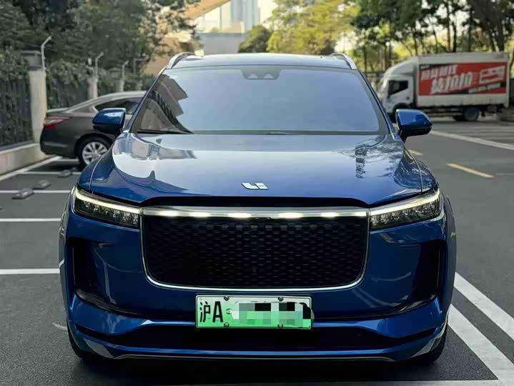 Фото 2 - LiXiang One