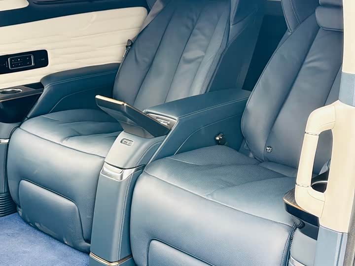 Фото 9 - Buick GL8 Century