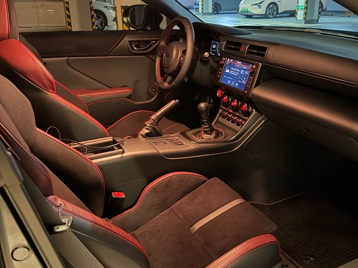 Фото 4 - Subaru BRZ