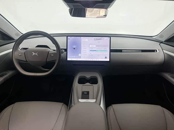 Фото 8 - XPeng Mona M03