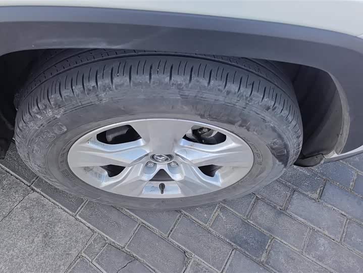 Фото 6 - Toyota RAV4