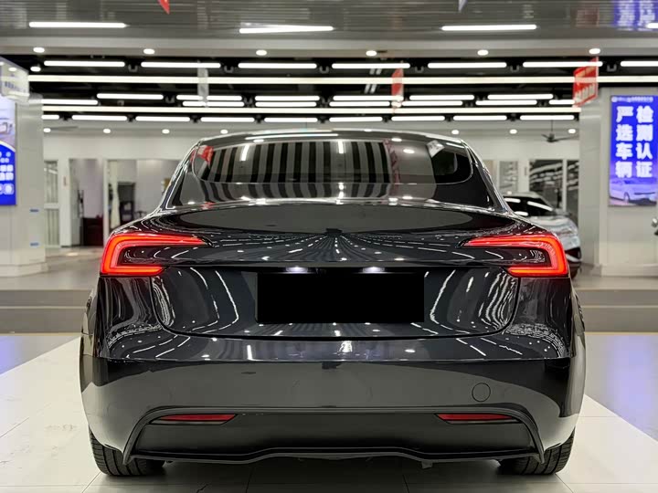 Фото 5 - Tesla Model 3