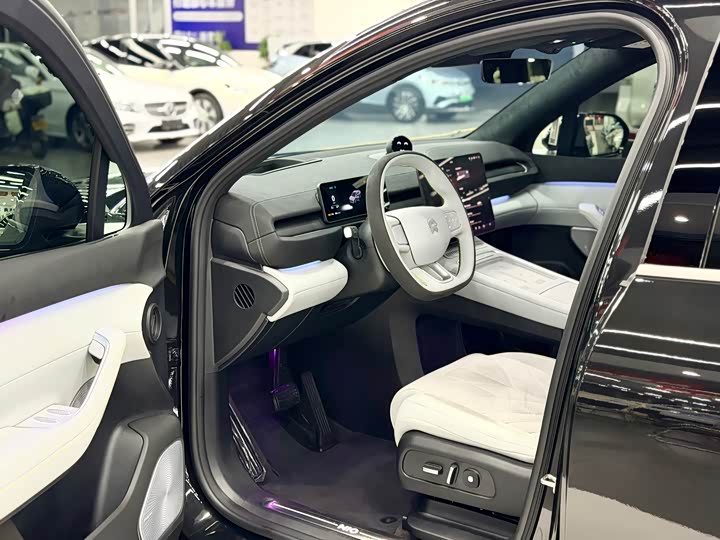 Фото 8 - Nio EC6