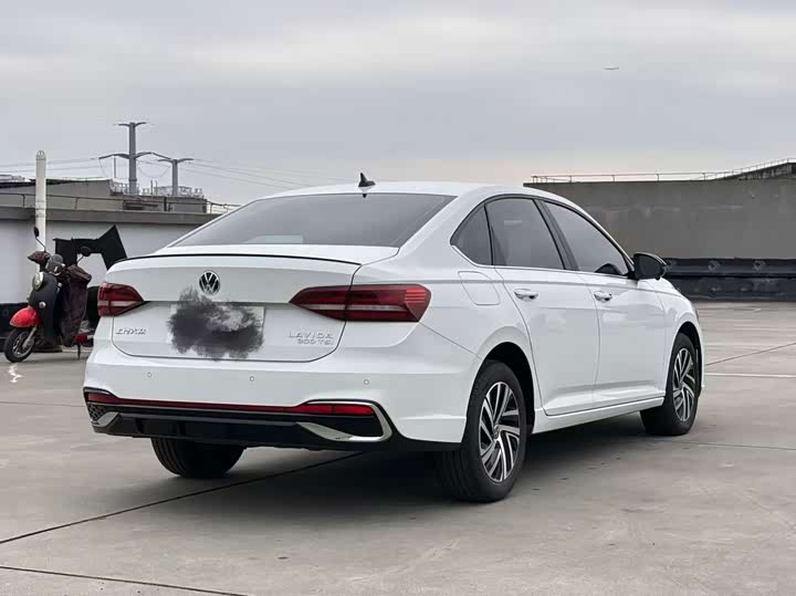 Фото 2 - Volkswagen Lavida